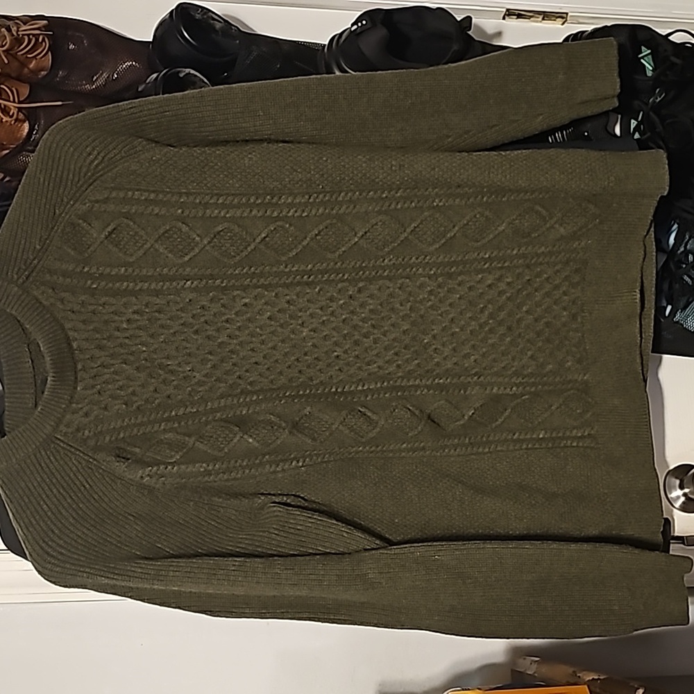 Men's sweater